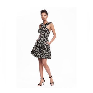 Banana republic Halter Ruffle Embroidered floral Dress size 8 blogger fave